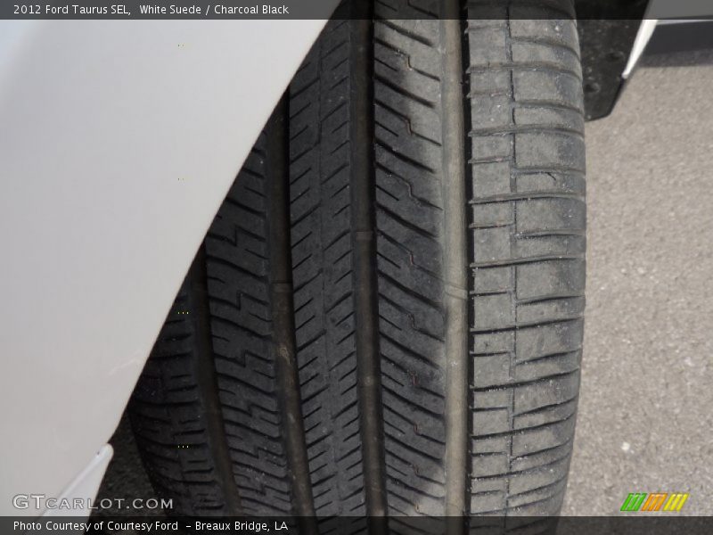 White Suede / Charcoal Black 2012 Ford Taurus SEL