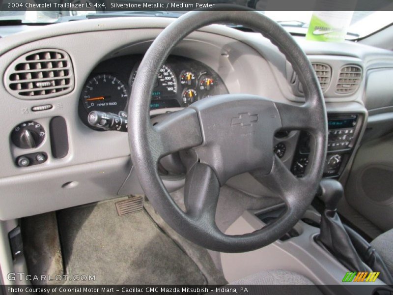 Silverstone Metallic / Medium Pewter 2004 Chevrolet TrailBlazer LS 4x4