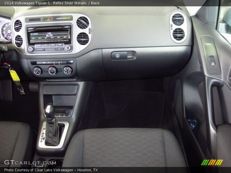 Reflex Silver Metallic / Black 2014 Volkswagen Tiguan S