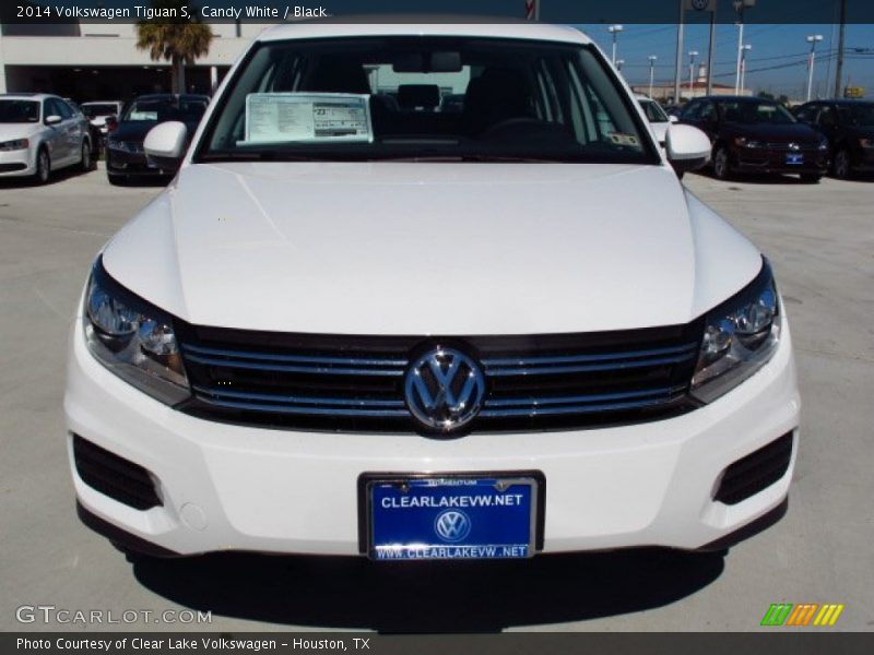 Candy White / Black 2014 Volkswagen Tiguan S