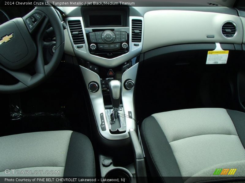 Tungsten Metallic / Jet Black/Medium Titanium 2014 Chevrolet Cruze LS