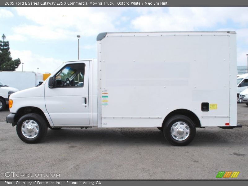 Oxford White / Medium Flint 2005 Ford E Series Cutaway E350 Commercial Moving Truck