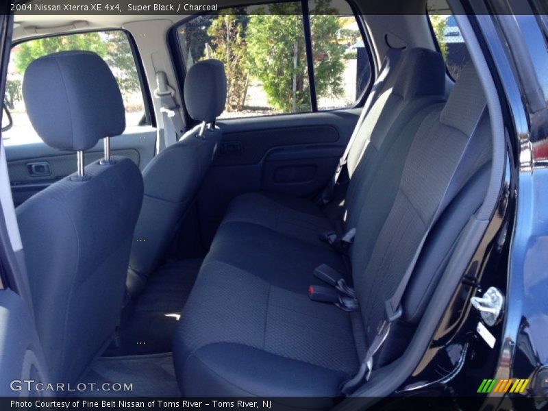 Super Black / Charcoal 2004 Nissan Xterra XE 4x4
