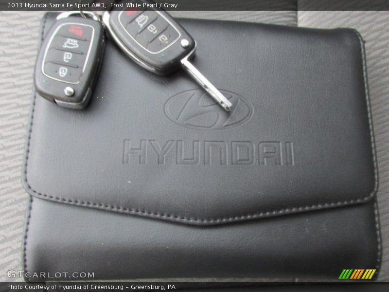 Frost White Pearl / Gray 2013 Hyundai Santa Fe Sport AWD