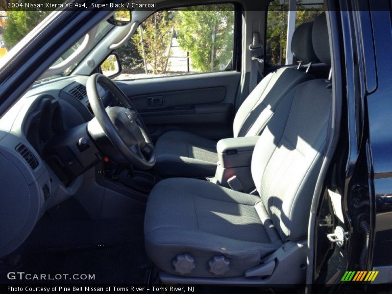 Super Black / Charcoal 2004 Nissan Xterra XE 4x4