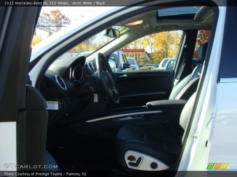Arctic White / Black 2011 Mercedes-Benz ML 350 4Matic