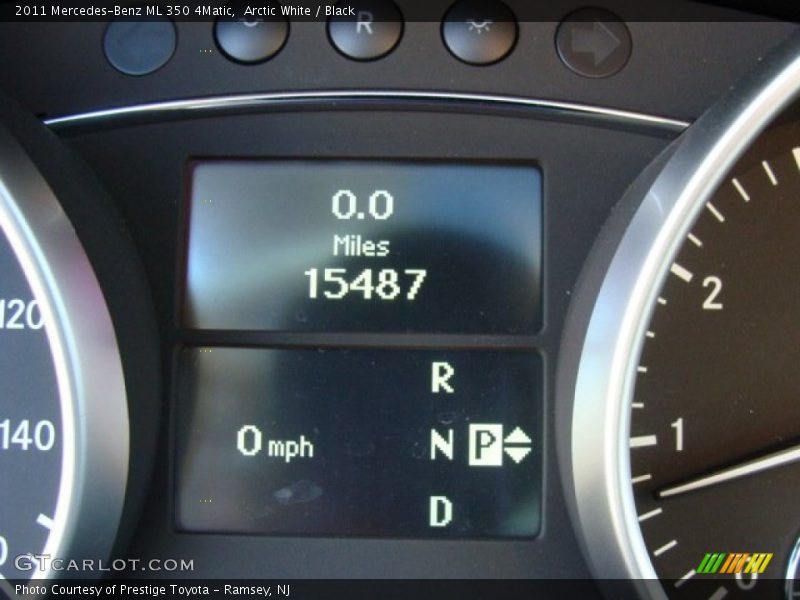 Arctic White / Black 2011 Mercedes-Benz ML 350 4Matic