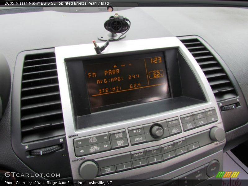 Spirited Bronze Pearl / Black 2005 Nissan Maxima 3.5 SE