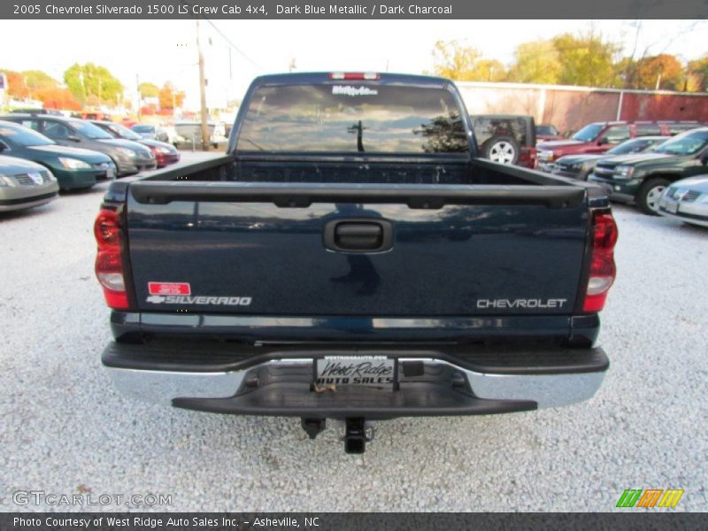 Dark Blue Metallic / Dark Charcoal 2005 Chevrolet Silverado 1500 LS Crew Cab 4x4