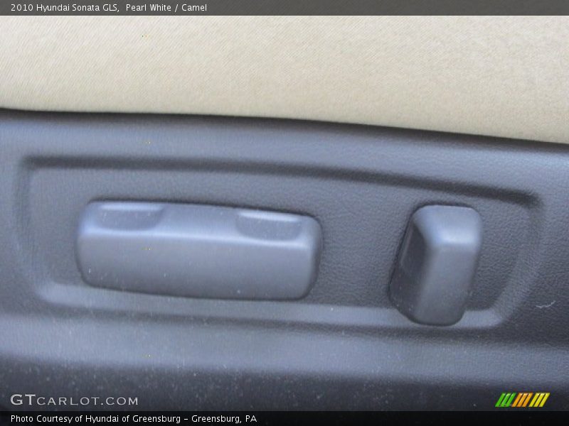 Pearl White / Camel 2010 Hyundai Sonata GLS