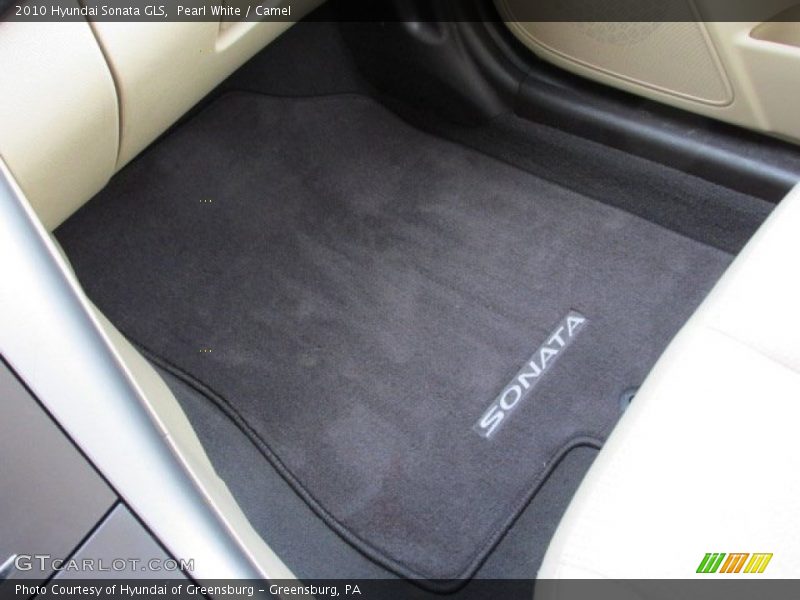 Pearl White / Camel 2010 Hyundai Sonata GLS