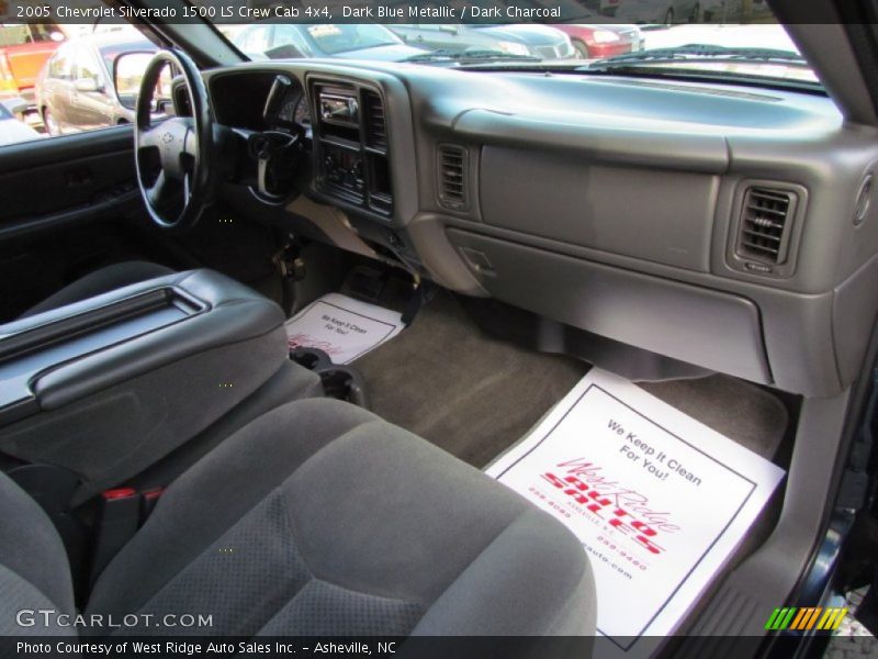 Dark Blue Metallic / Dark Charcoal 2005 Chevrolet Silverado 1500 LS Crew Cab 4x4
