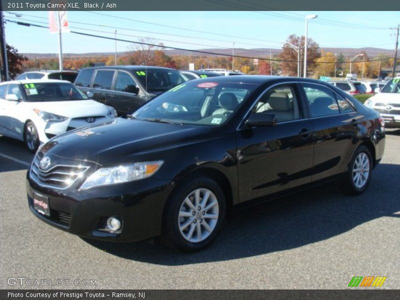 Black / Ash 2011 Toyota Camry XLE