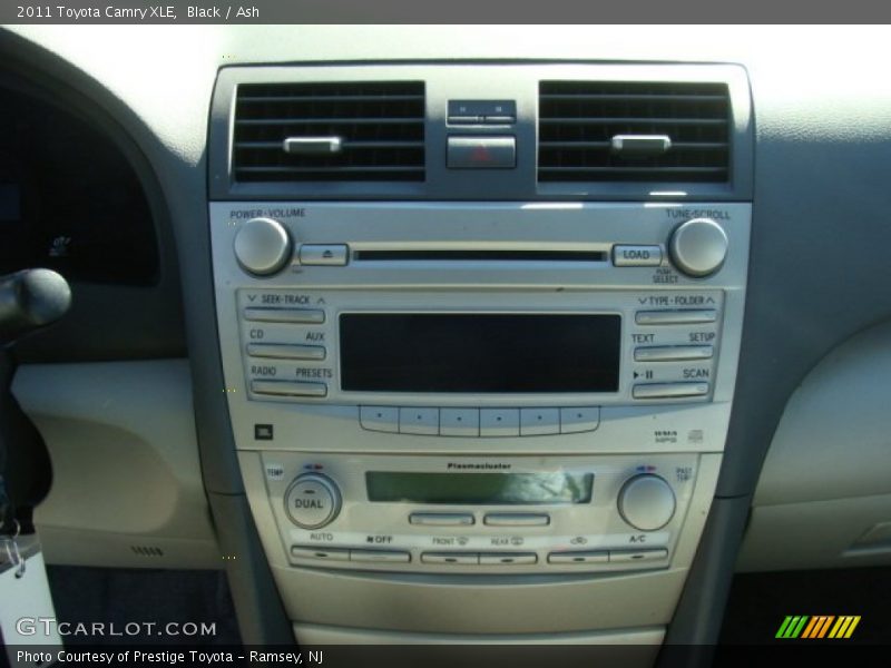 Black / Ash 2011 Toyota Camry XLE