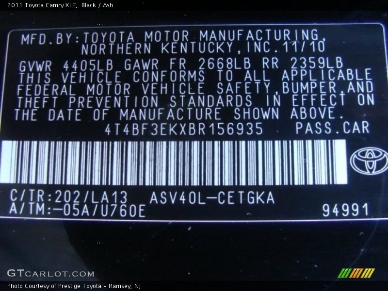 Black / Ash 2011 Toyota Camry XLE