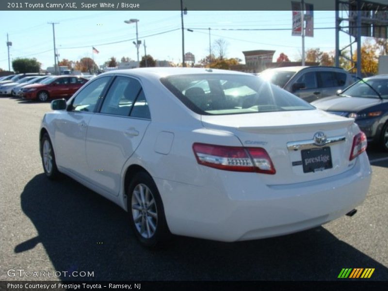Super White / Bisque 2011 Toyota Camry XLE