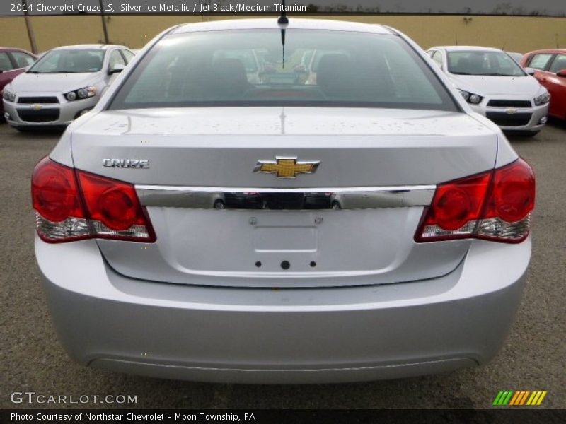 Silver Ice Metallic / Jet Black/Medium Titanium 2014 Chevrolet Cruze LS