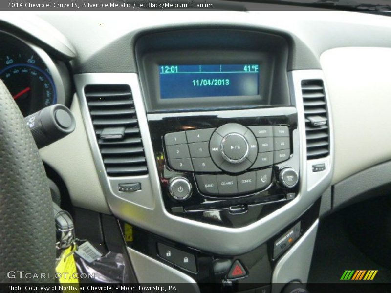 Silver Ice Metallic / Jet Black/Medium Titanium 2014 Chevrolet Cruze LS