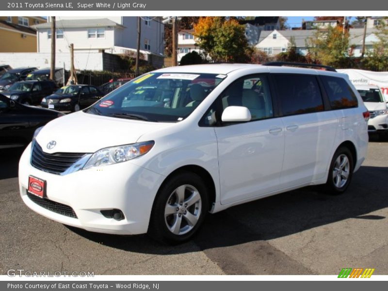 Super White / Light Gray 2011 Toyota Sienna LE
