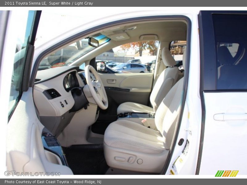Super White / Light Gray 2011 Toyota Sienna LE