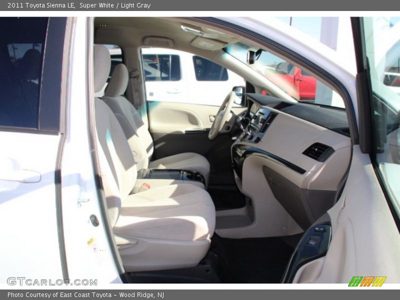 Super White / Light Gray 2011 Toyota Sienna LE