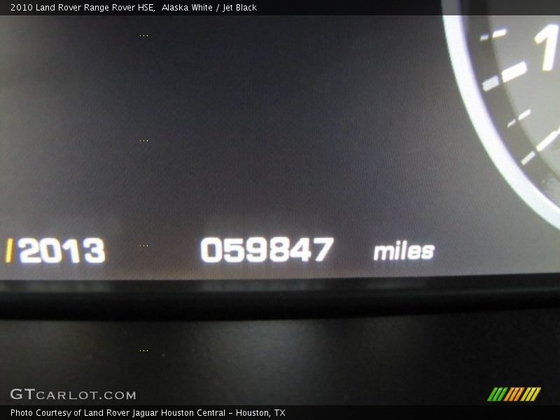 Alaska White / Jet Black 2010 Land Rover Range Rover HSE