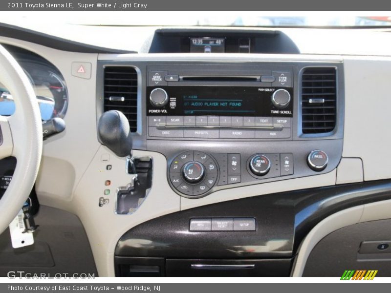 Super White / Light Gray 2011 Toyota Sienna LE