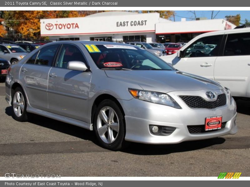 Classic Silver Metallic / Dark Charcoal 2011 Toyota Camry SE