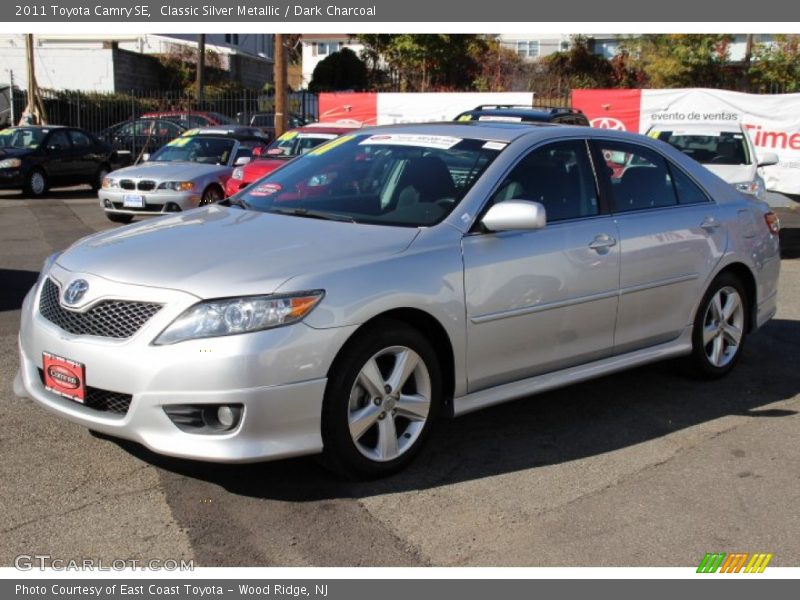 Classic Silver Metallic / Dark Charcoal 2011 Toyota Camry SE