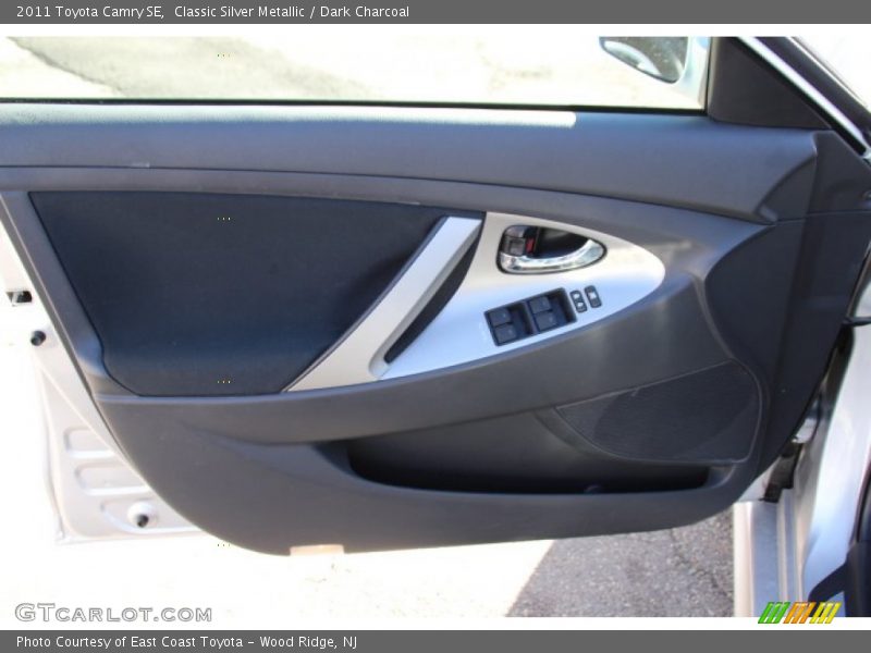 Classic Silver Metallic / Dark Charcoal 2011 Toyota Camry SE