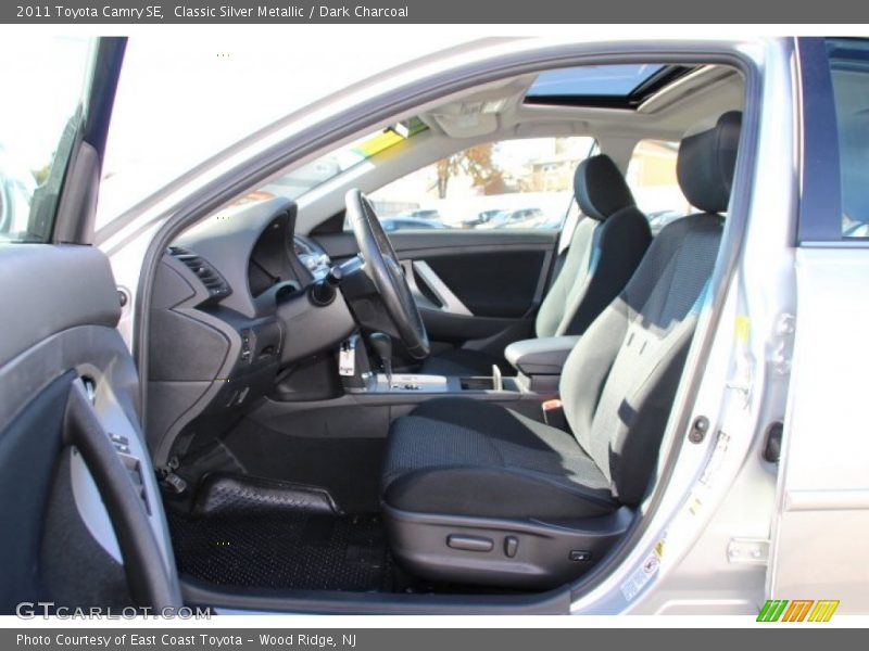 Classic Silver Metallic / Dark Charcoal 2011 Toyota Camry SE