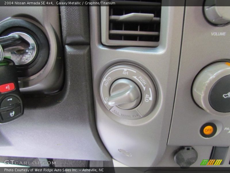 Galaxy Metallic / Graphite/Titanium 2004 Nissan Armada SE 4x4