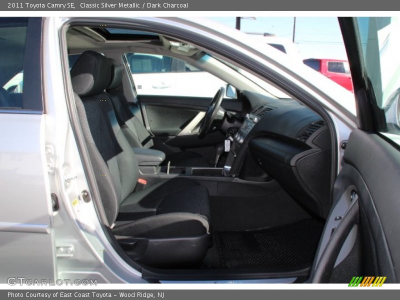 Classic Silver Metallic / Dark Charcoal 2011 Toyota Camry SE