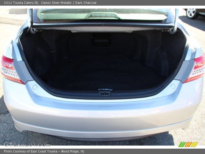 Classic Silver Metallic / Dark Charcoal 2011 Toyota Camry SE
