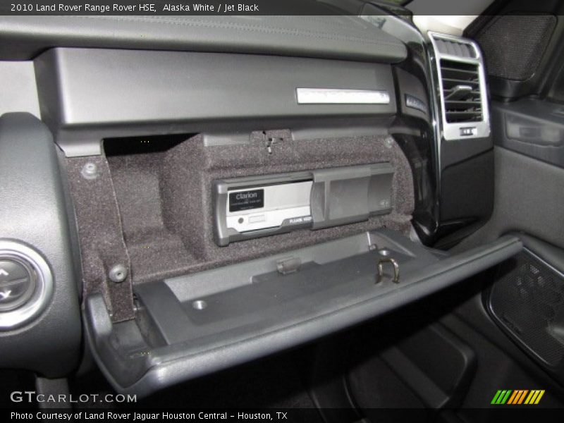 Alaska White / Jet Black 2010 Land Rover Range Rover HSE