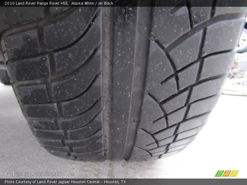 Alaska White / Jet Black 2010 Land Rover Range Rover HSE