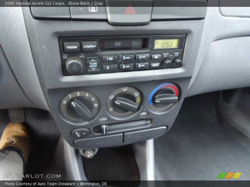 Ebony Black / Gray 2005 Hyundai Accent GLS Coupe