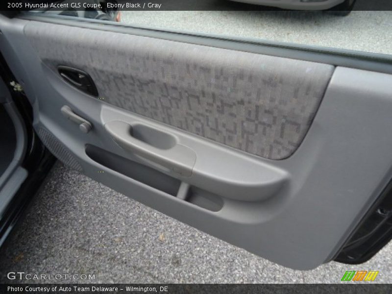 Ebony Black / Gray 2005 Hyundai Accent GLS Coupe