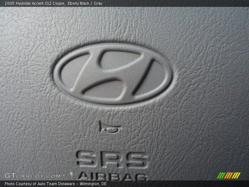 Ebony Black / Gray 2005 Hyundai Accent GLS Coupe