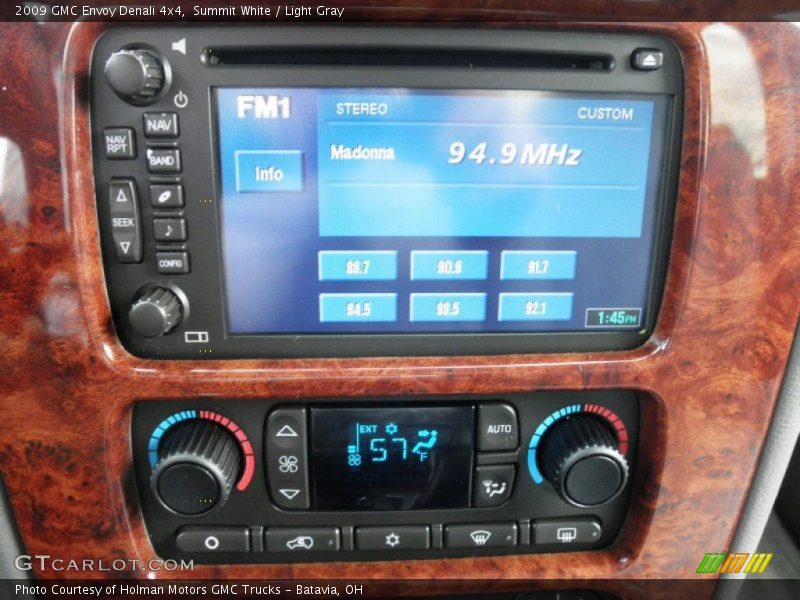 Summit White / Light Gray 2009 GMC Envoy Denali 4x4