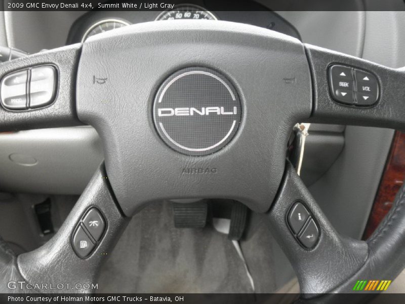 Summit White / Light Gray 2009 GMC Envoy Denali 4x4