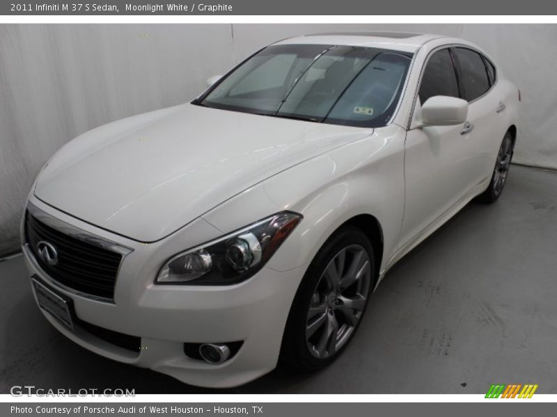 Moonlight White / Graphite 2011 Infiniti M 37 S Sedan