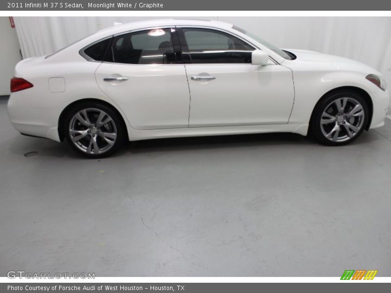 Moonlight White / Graphite 2011 Infiniti M 37 S Sedan