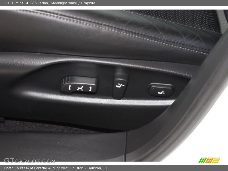 Moonlight White / Graphite 2011 Infiniti M 37 S Sedan
