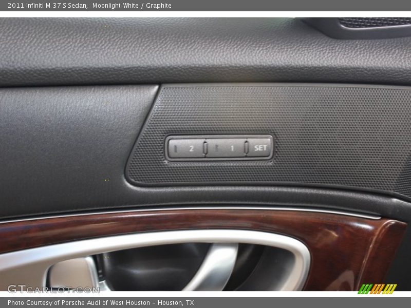 Moonlight White / Graphite 2011 Infiniti M 37 S Sedan