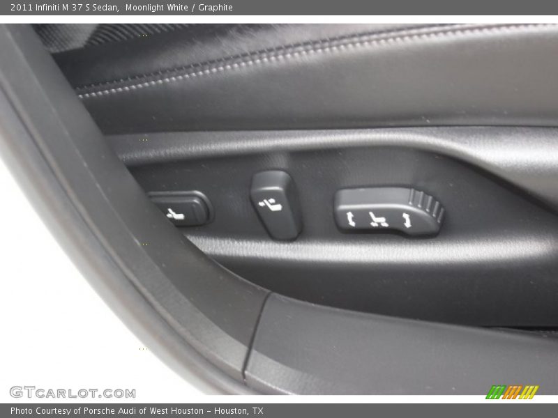 Moonlight White / Graphite 2011 Infiniti M 37 S Sedan
