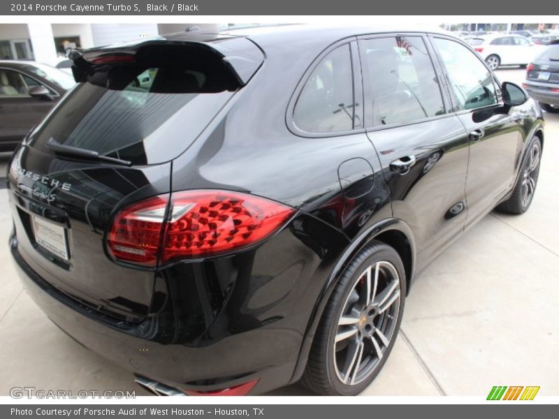 Black / Black 2014 Porsche Cayenne Turbo S