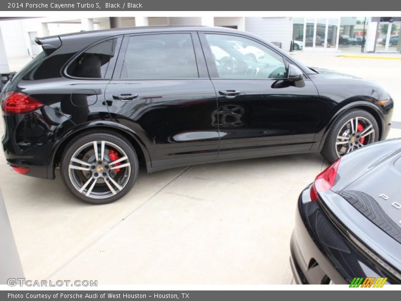 Black / Black 2014 Porsche Cayenne Turbo S