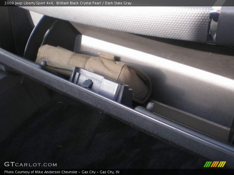Brilliant Black Crystal Pearl / Dark Slate Gray 2009 Jeep Liberty Sport 4x4