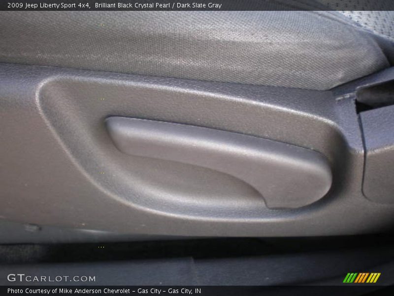 Brilliant Black Crystal Pearl / Dark Slate Gray 2009 Jeep Liberty Sport 4x4